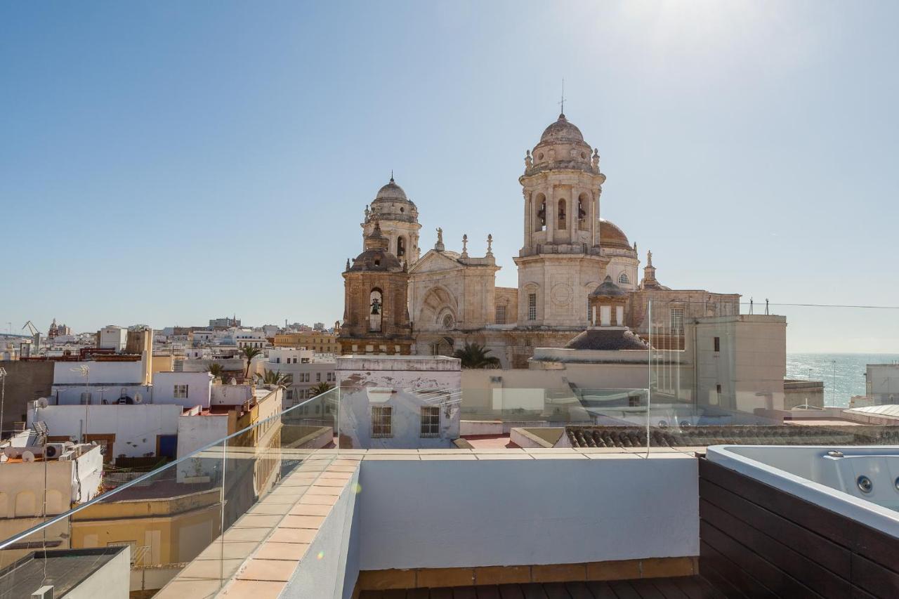 ***** Attic With Impressive Views And Jacuzzi Apartment Cadiz Bagian luar foto